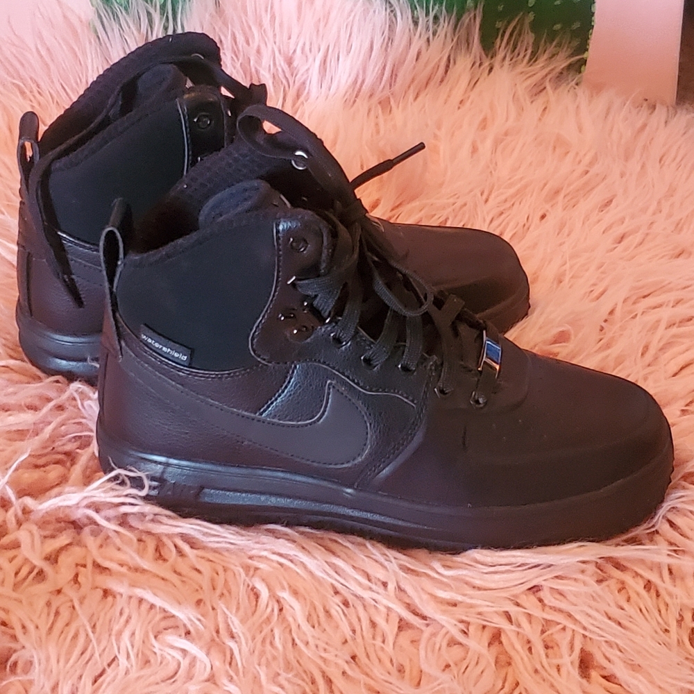 New Nike Air Force One Goat